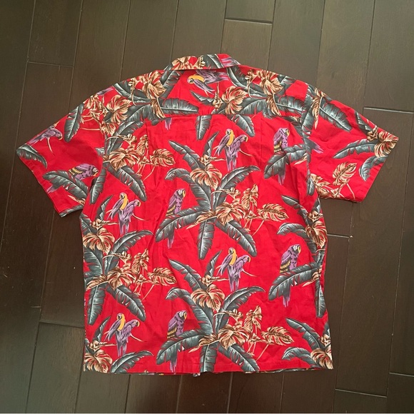 Paradise Found Shirt Mens XL Jungle Bird Red Hawaiian Parrot Magnum PI EUC - Picture 3 of 7